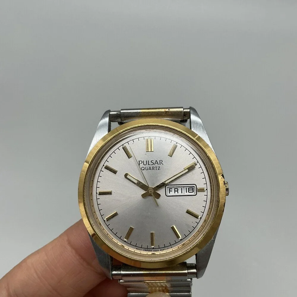 Vintage Pulsar Mens Watch 35mm V-533-8A50 Day Date Two Tone Stretch New Battery